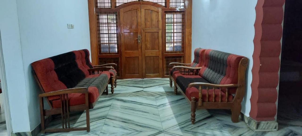 Jinan Palace Guest House Jinan Palace Guest House Недумбасери Екстериор снимка